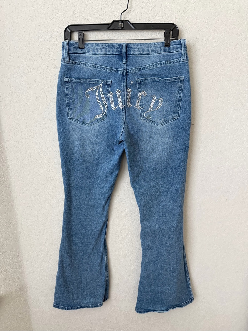 Juicy Couture Medium Blue Flared Jeans Size 6